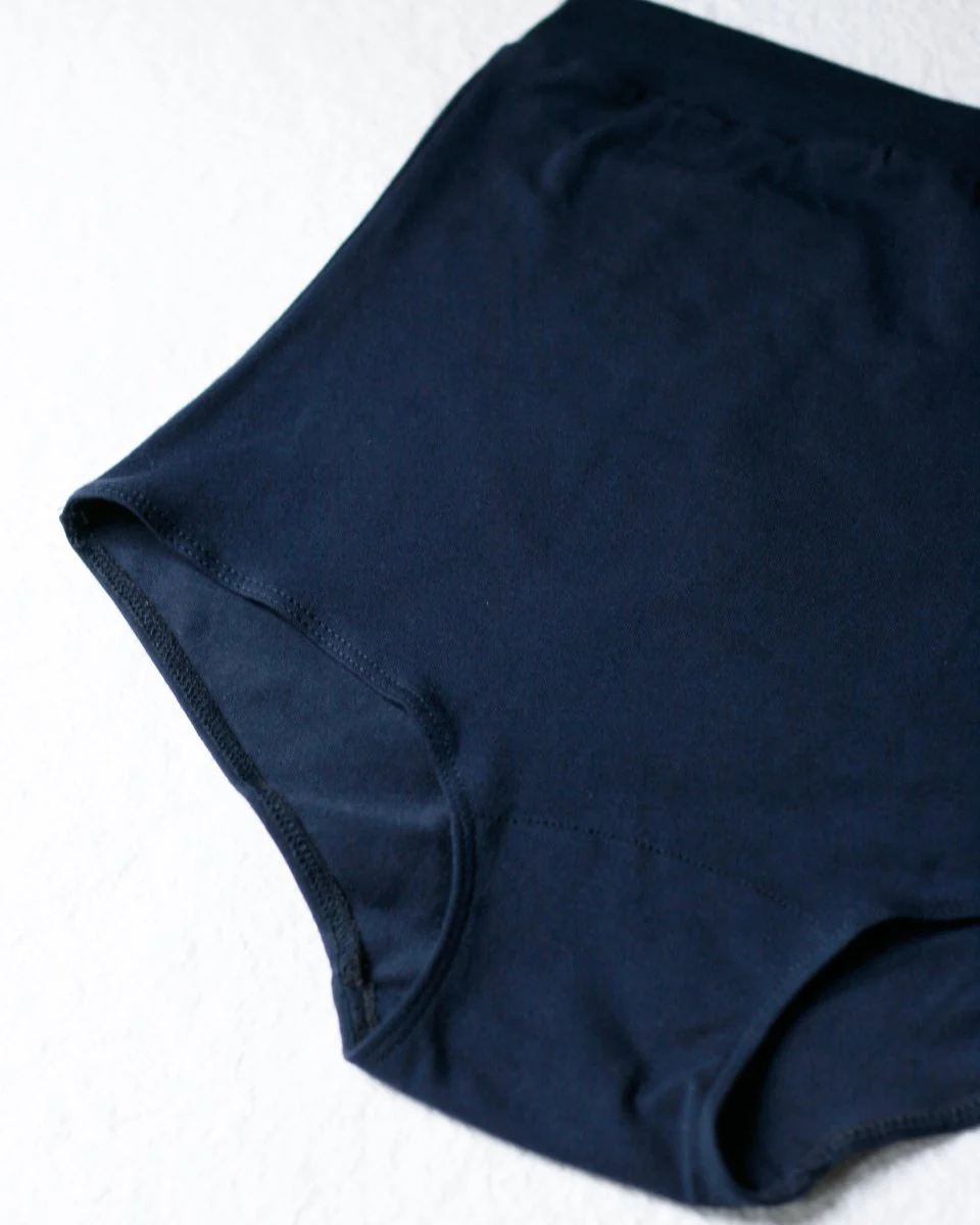 Atelier B Extra High Waisted Underwear (Emerald or Navy) - Image 3