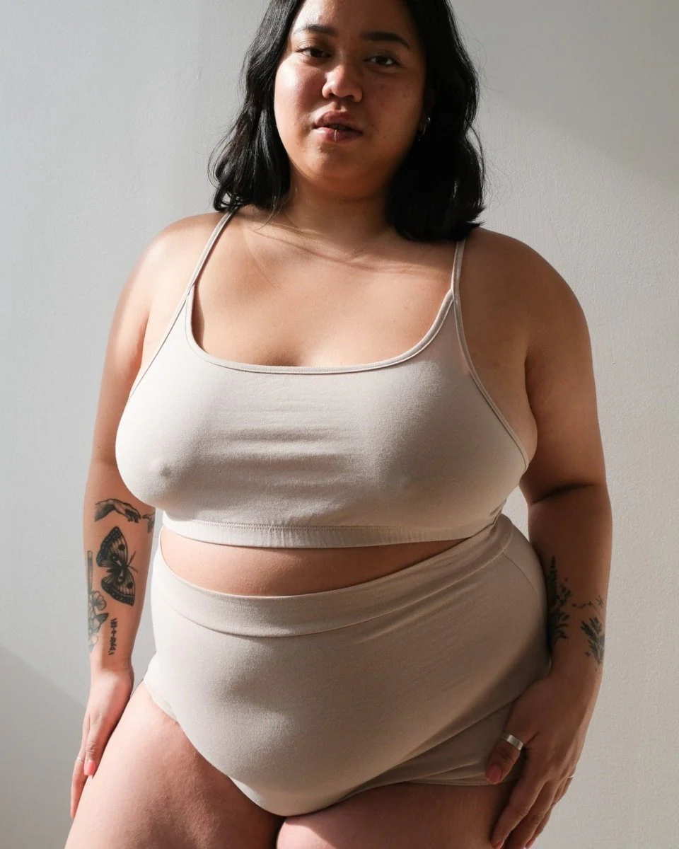 Atelier B Extra High Waisted Underwear (Emerald or Navy) - Image 5