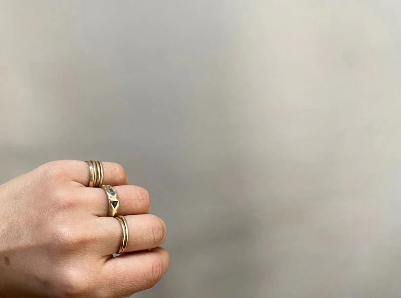 Elaine Ho 14K Gold Ring (Sapphire & Sapphire) - Image 4