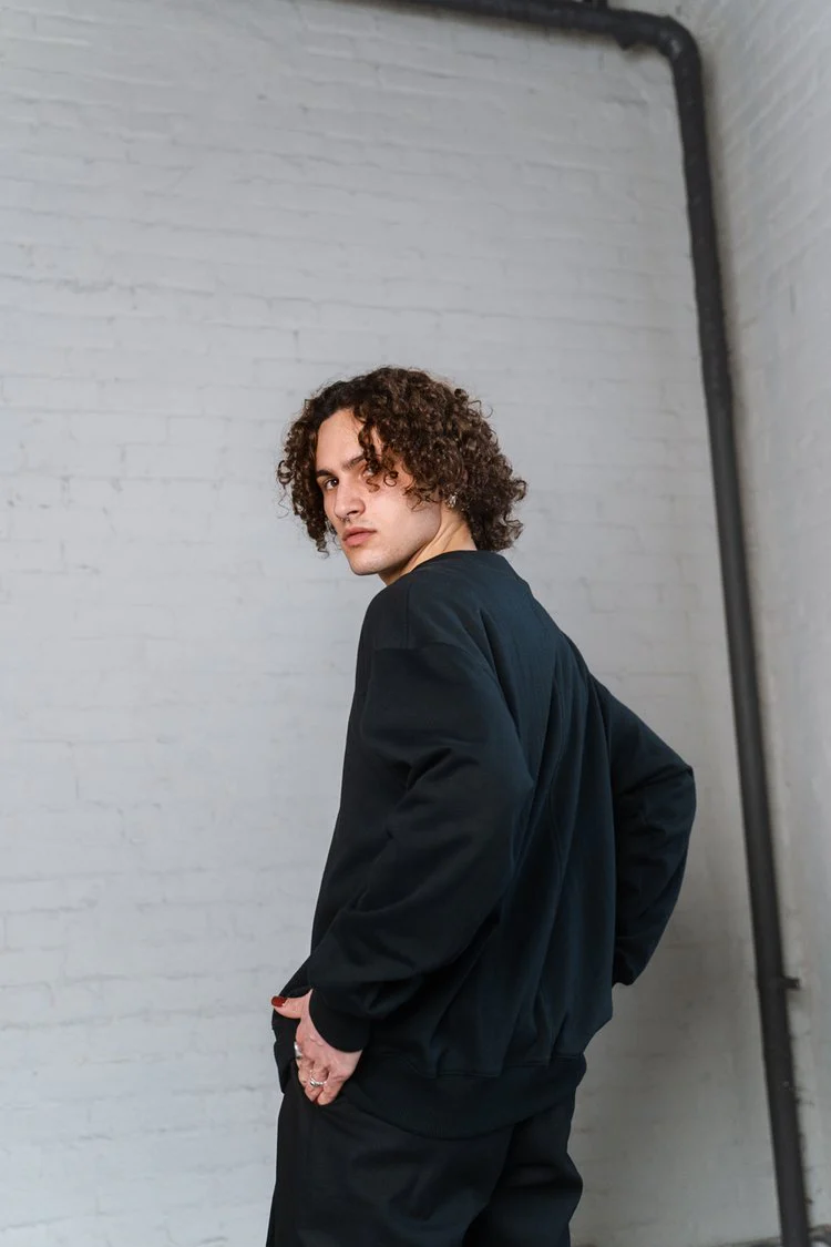 Esser Unisex Sweatshirt (Black) - Image 4