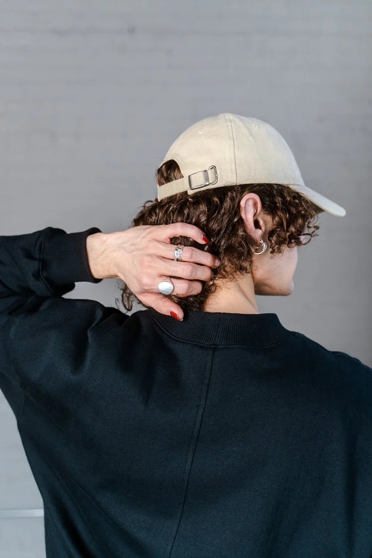 Esser Unisex Sweatshirt (Black) - Image 5