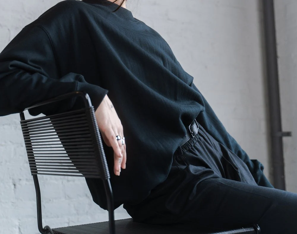 Esser Unisex Sweatshirt (Black) - Image 8