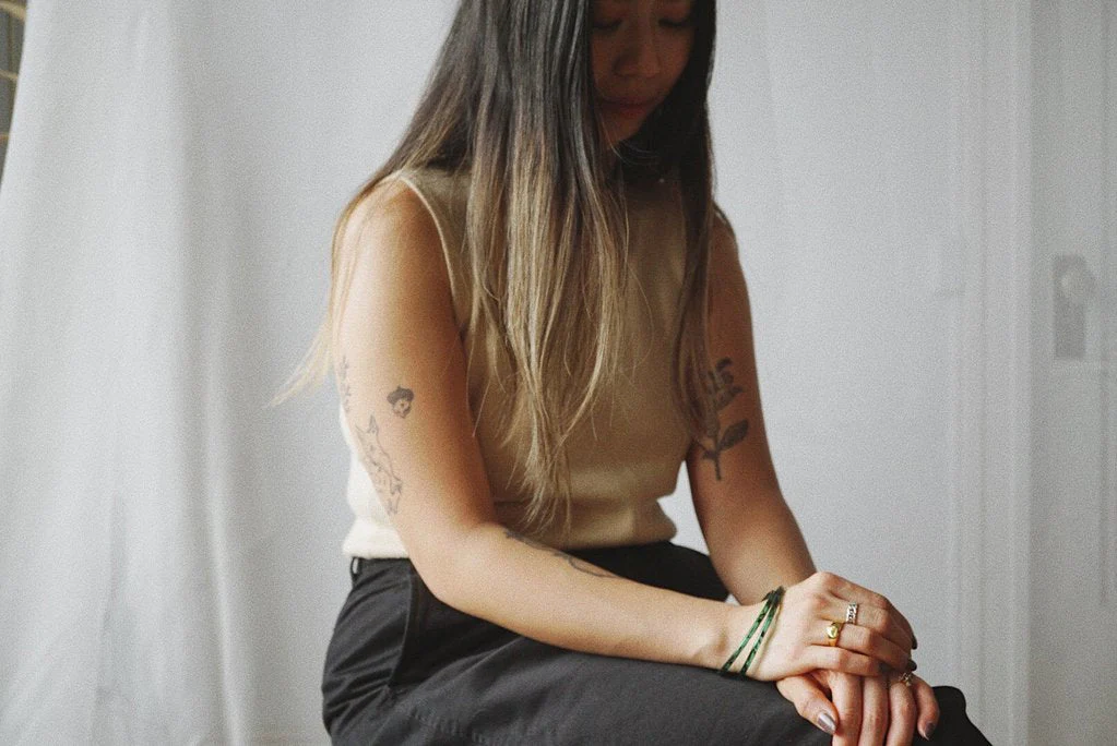 Foe & Dear Leone Bangle (Emerald) - Image 4