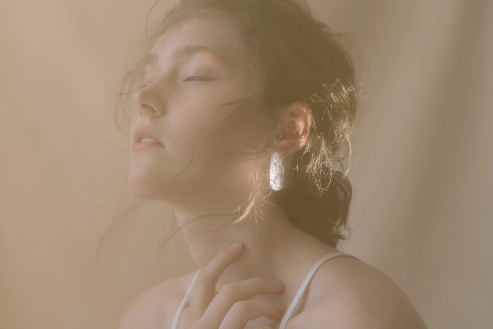 Foe & Dear Talia Hoops - Image 8