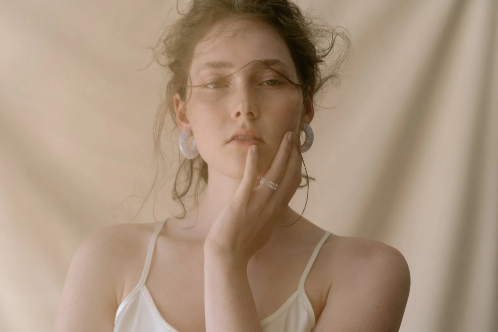 Foe & Dear Talia Hoops - Image 9