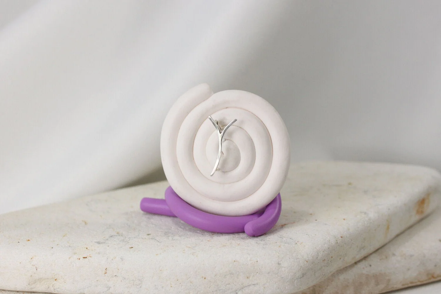 House of Hudson Yoni Pin - Image 3